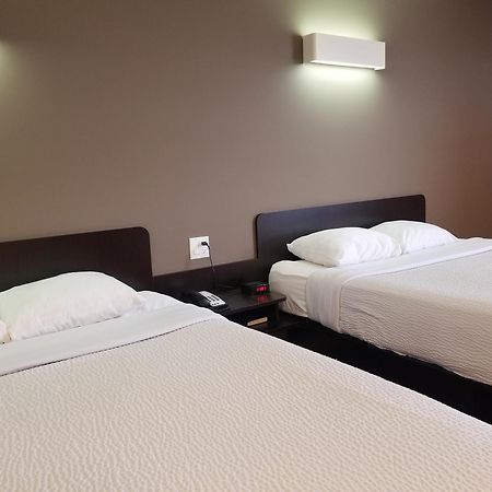 Joys Inn Innisfail, Ab Zewnętrze zdjęcie
