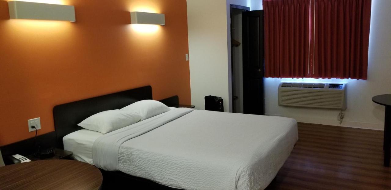 Joys Inn Innisfail, Ab Zewnętrze zdjęcie